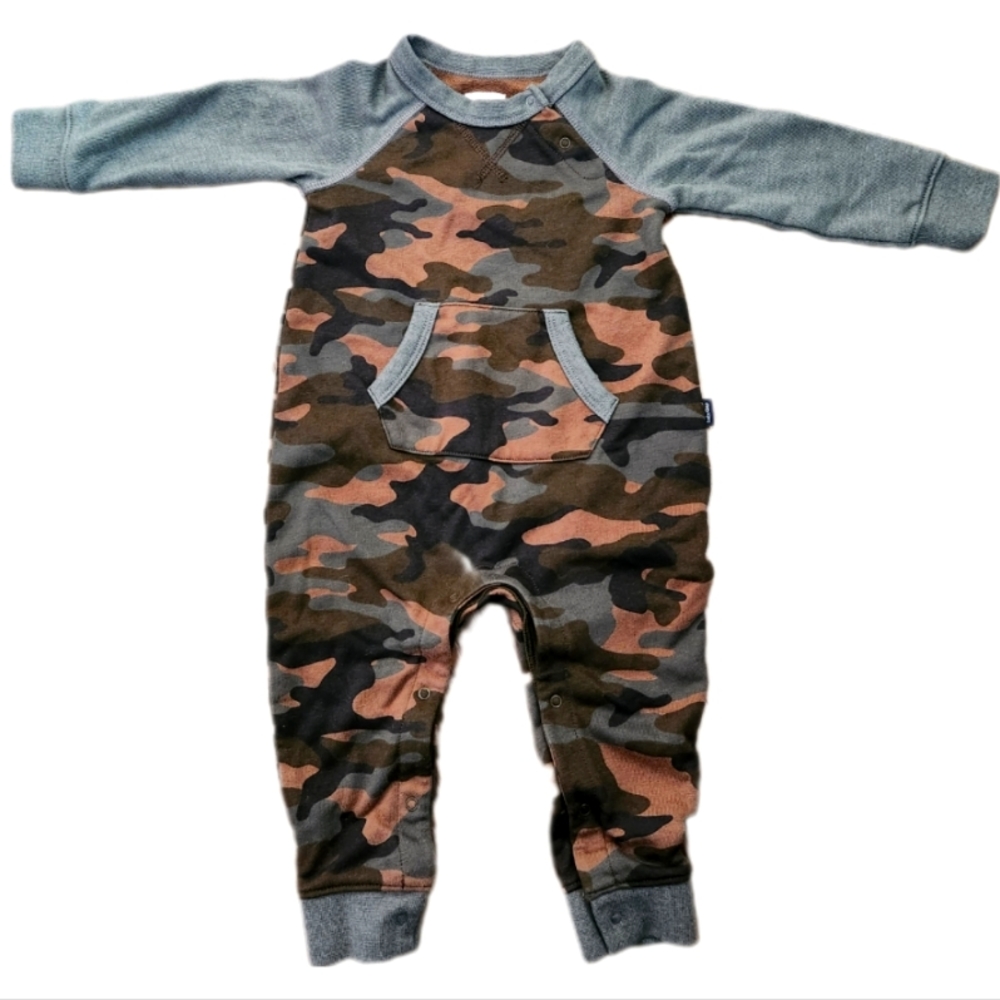 NWOT New Baby Gap Long Sleeve One-piece Jumpsuit 12-18 months